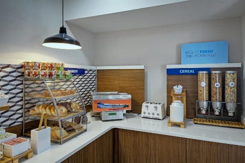 Holiday Inn Express Lewiston image 18